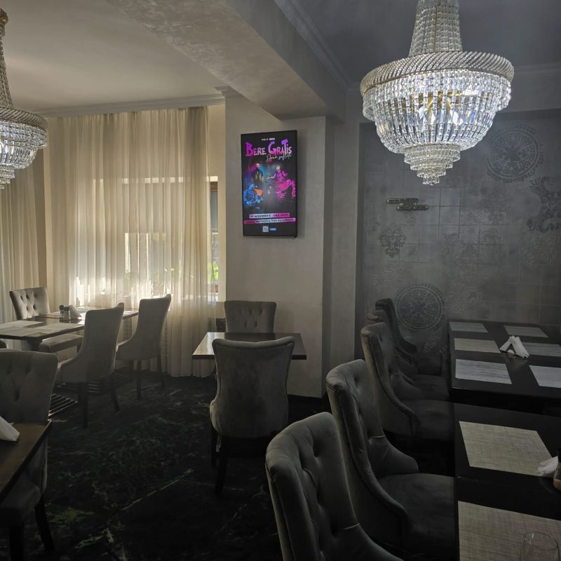 Reteaua Digitala DOOH Indoor - Chalet Jolie Sinaia