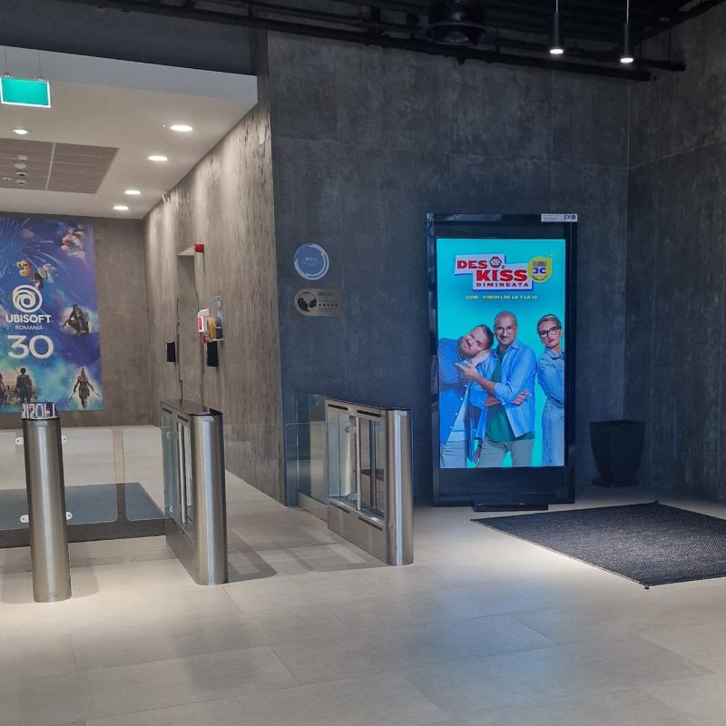 Reteaua Digitala DOOH Indoor - J8 UBISOFT | CLADIRE STANGA, LOBBY